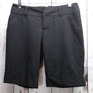 ‎WOMANS GUESS shorts size 28